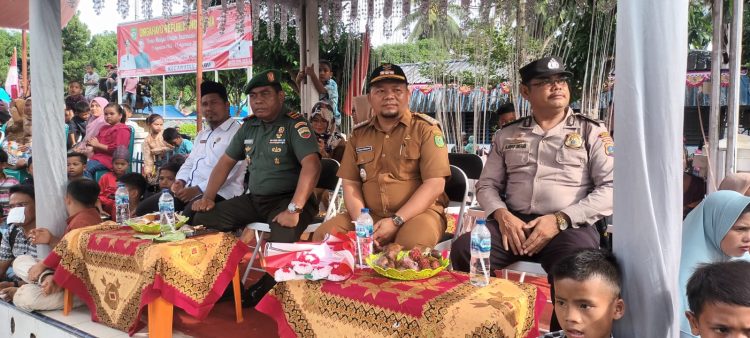 Lautan Manusia Hiasi Karnaval HUT RI Ke-78 di Kecamatan Siabu