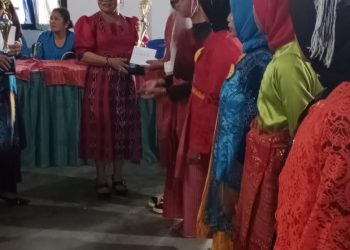 Ketua TP PKK Kabupaten Simalungun Ny Ratnawati Radiapoh Hasiholan Sinaga Lounching Festival Tortor dan Marturiturian 2023 di Pamatang Bandar